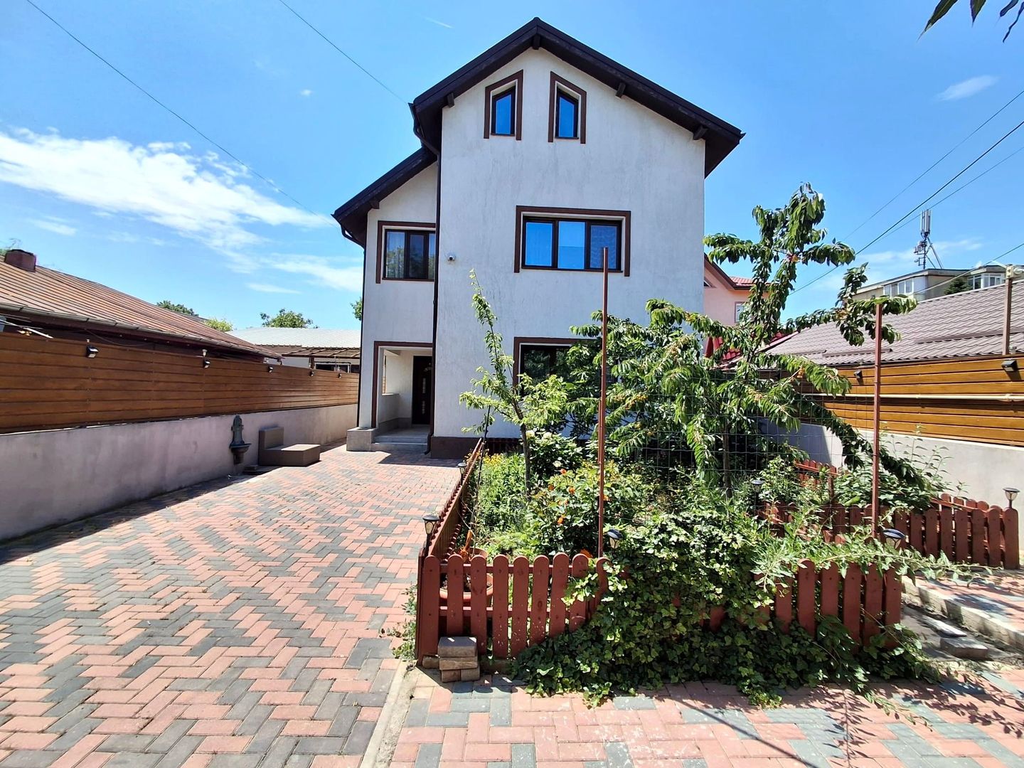 Casa  zona Voluntari - Poză 1