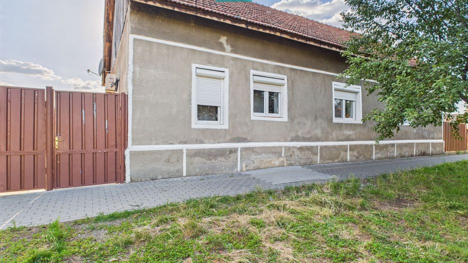 Casă cu 4 camere în Sânpetru German, Secusigiu - Poză 15