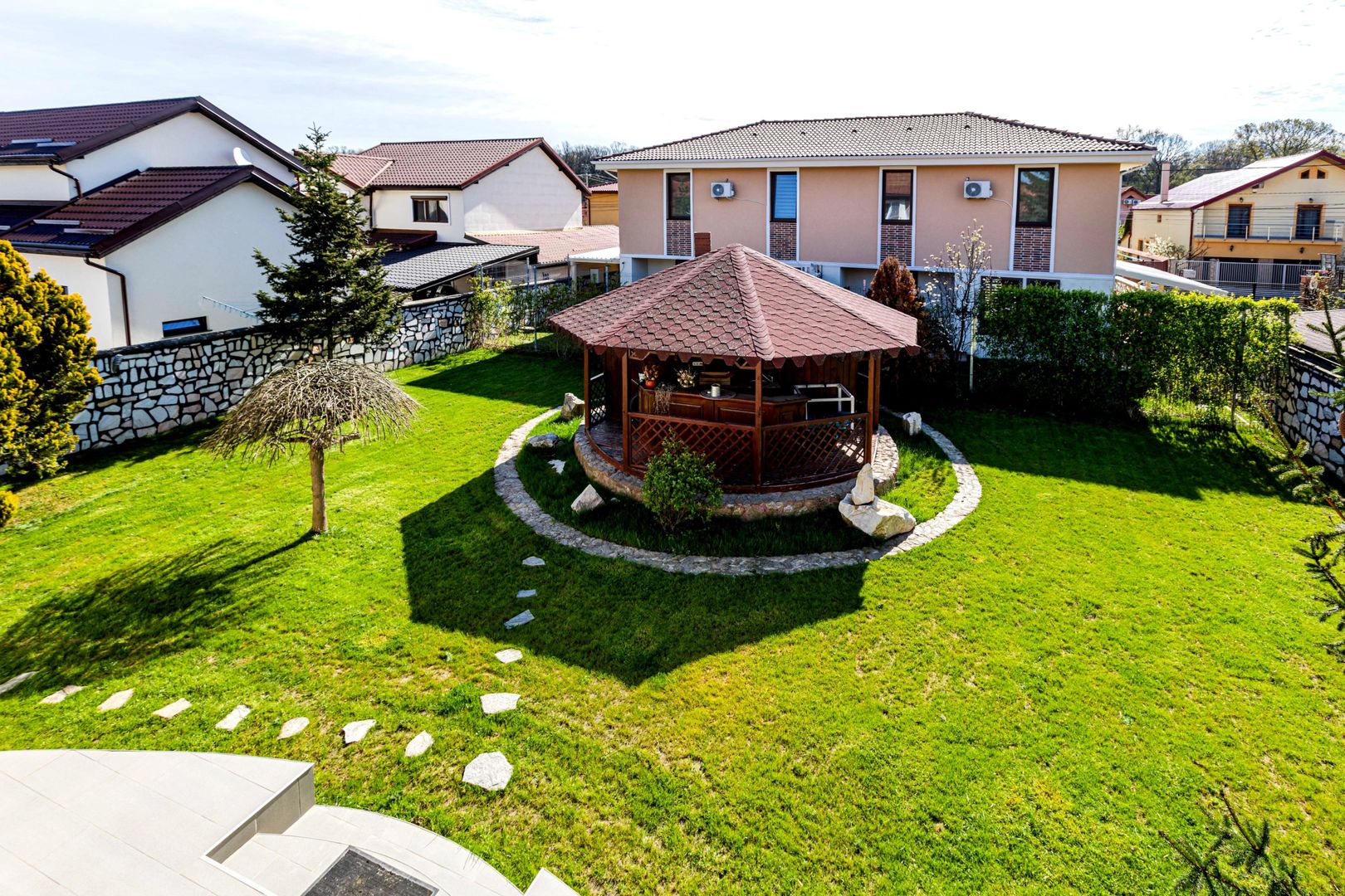 Dumbrăvița, la intrare – casă exclusivistă ideală locuință sau birou - Poză 20