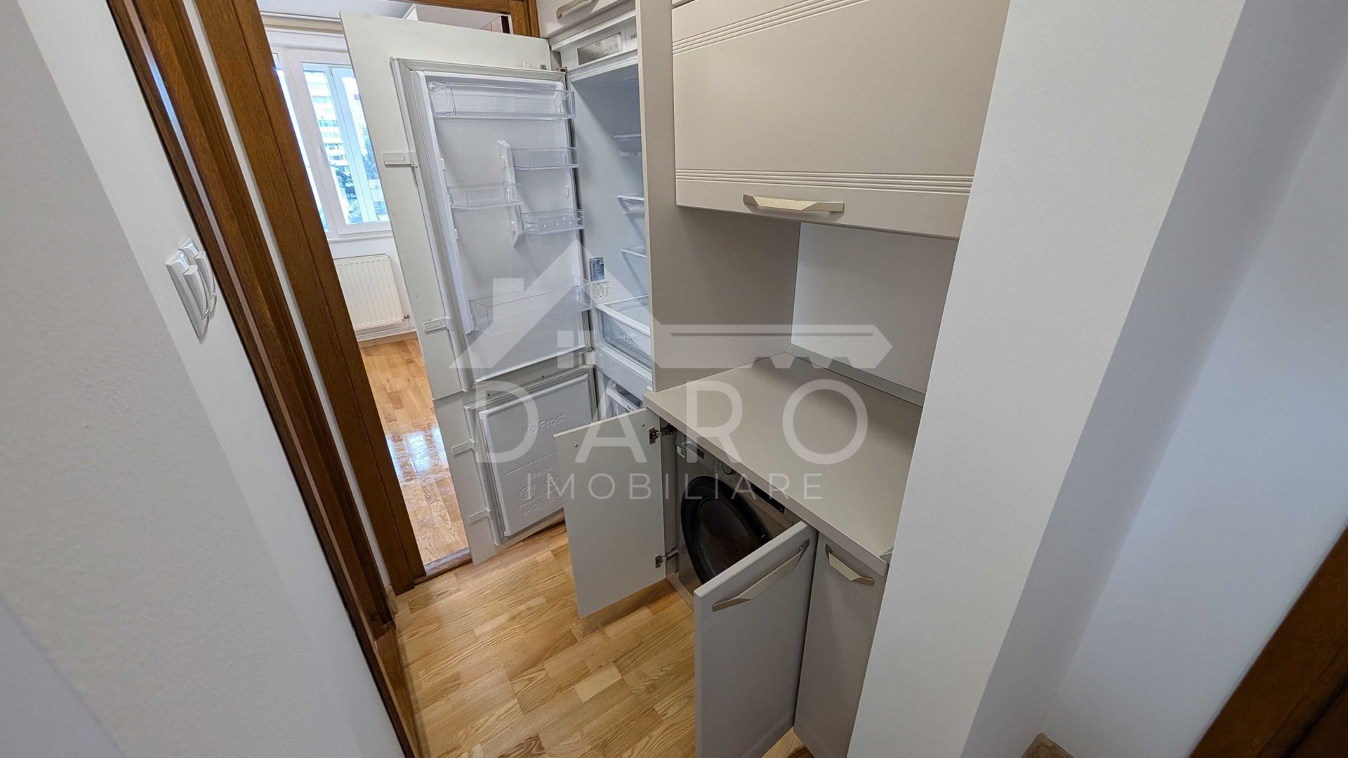 🏡 Apartament de închiriat – 3 camere decomandat - Poză 7