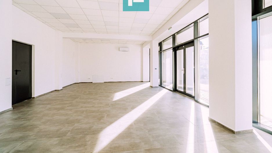 Spațiu comercial nou, vitrine mari, Calea Clujului - Poză 6