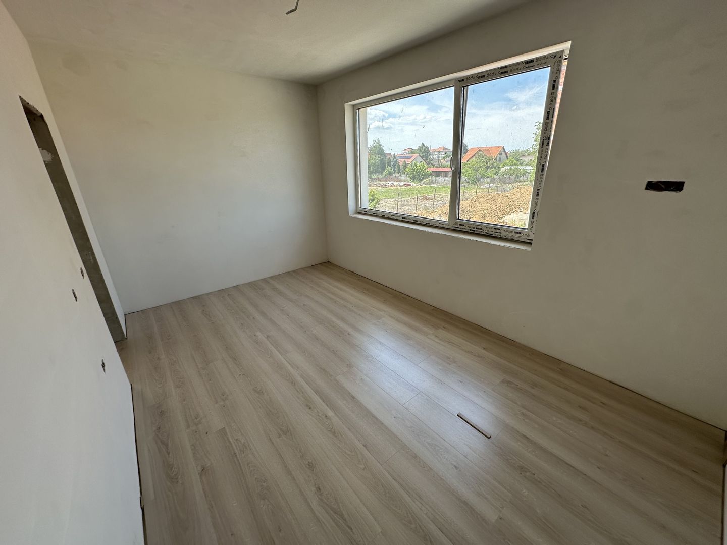 Apartment bloc nou cu lift si loc de parcare inclus - Poză 4