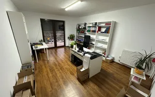 Cladire pretabila spațiu birouri/ clinica - Poză 35
