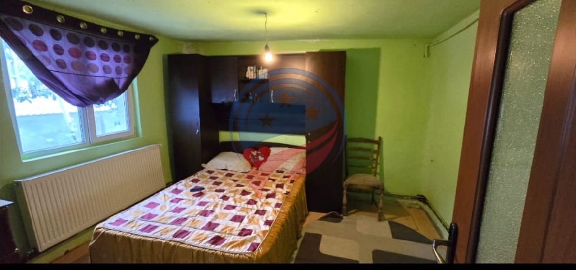 Casă de vânzare la stradă principală – 185 mp teren - Poză 3