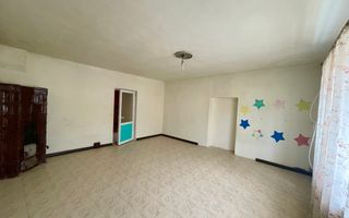 Casă spațioasă si 1790mp teren de vanzare in Hașag, la doar 30 km de Sibiu - Poză 3