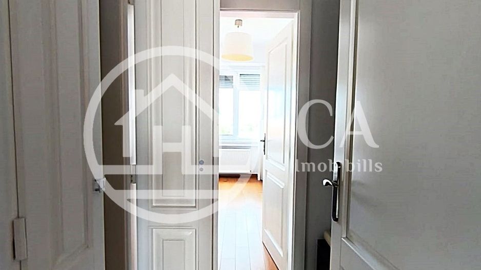 Apartament de închiriat cu 4 camere si terasa, Ultracentral, Oradea - Poză 12