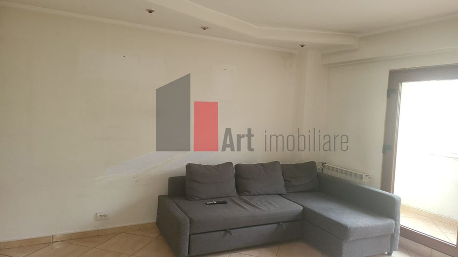 Apartament 3 camere decomandat - Poză 2