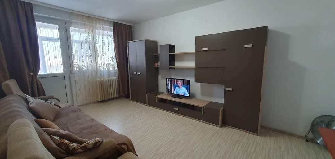Apartament cu 3 camere de închiriat – zona Spitalul Budimex — fotografia 1