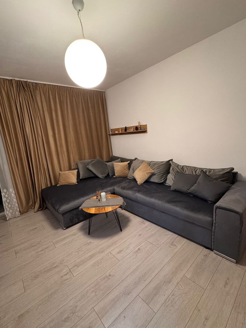 Apartament modern cu doua camere decomandat si loc de parcare, piata Progresul - Poză 1