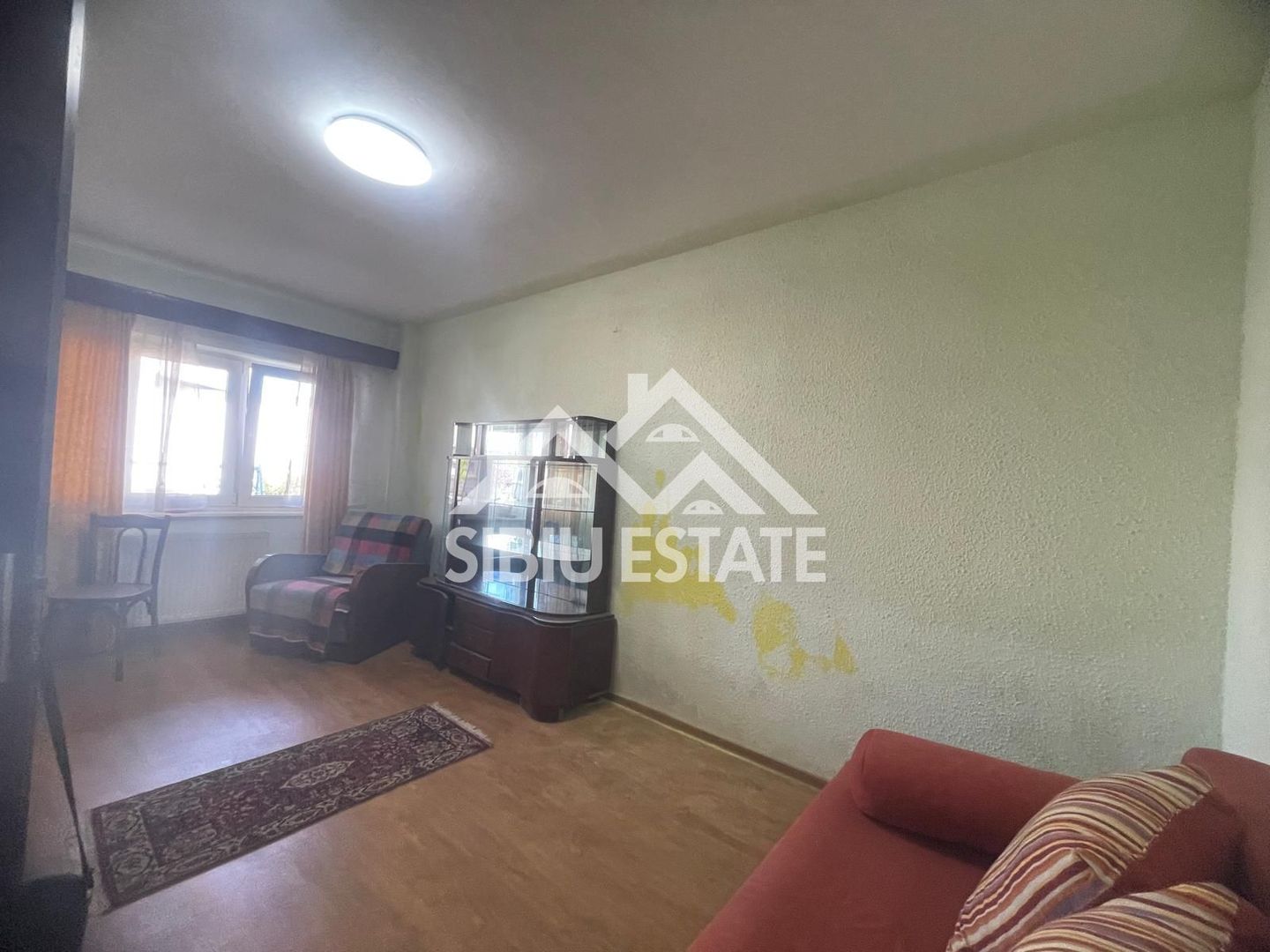 Garsoniera decomandata cu 1 cameră și bucatarie separata si pivnita - Poză 3