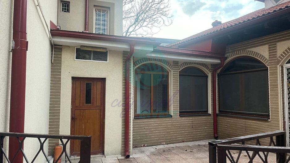 Casa formata din 2 corpuri cu TEREN 433 MP - Poză 7