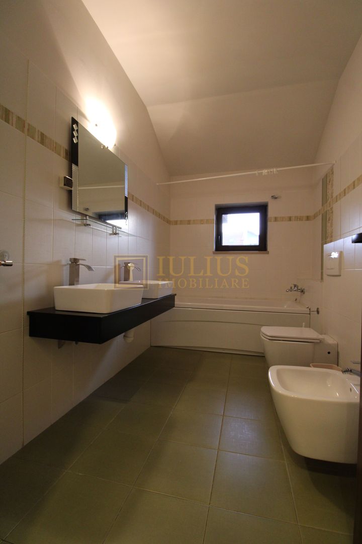 Zona Cetatii; 6 incaperi, ideal pentru sediu firma. - Poză 17