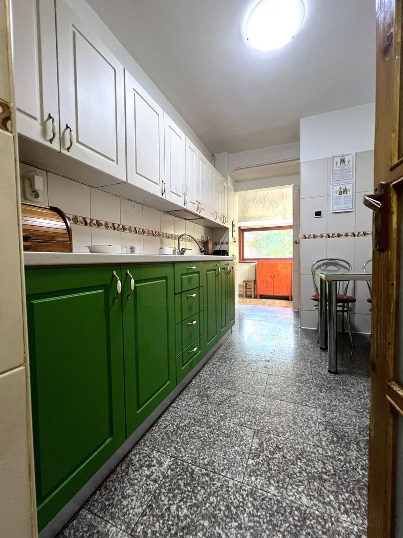 Apartament spațios și luminos cu 4 camere, 2 băi și terasă – Micro 20 - Poză 4