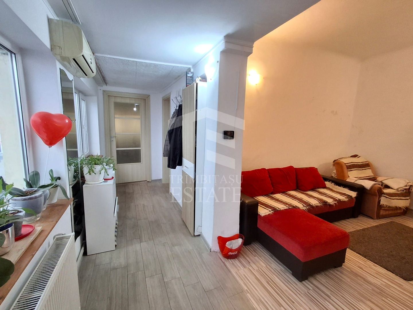 Casa de vanzare 3 camere Zona  Timpuri Noi - Poză 3