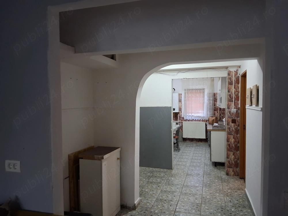 Apartament 3 camere-Decomandat -Zona Lipovei-Parter - Poză 4