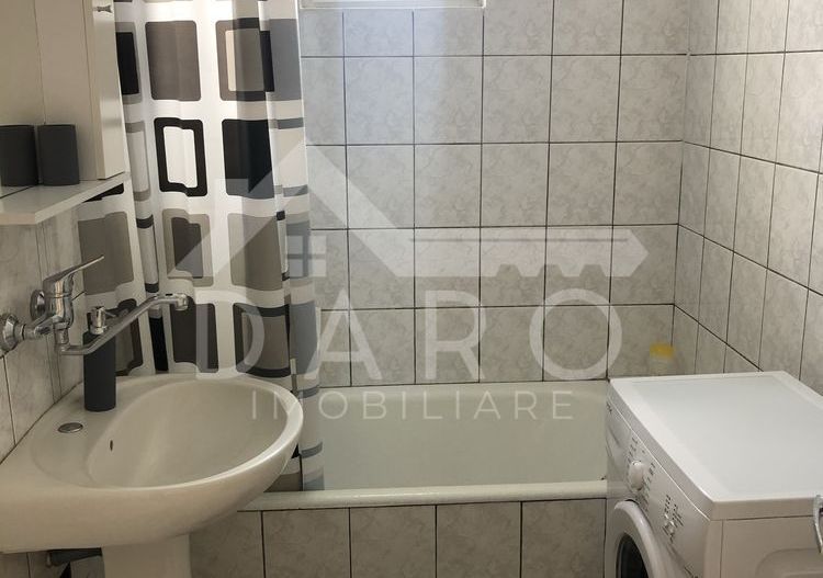 Inchiriez apartament cu 3 camere zona Univ. Dimitrie Cantemir - Poză 8