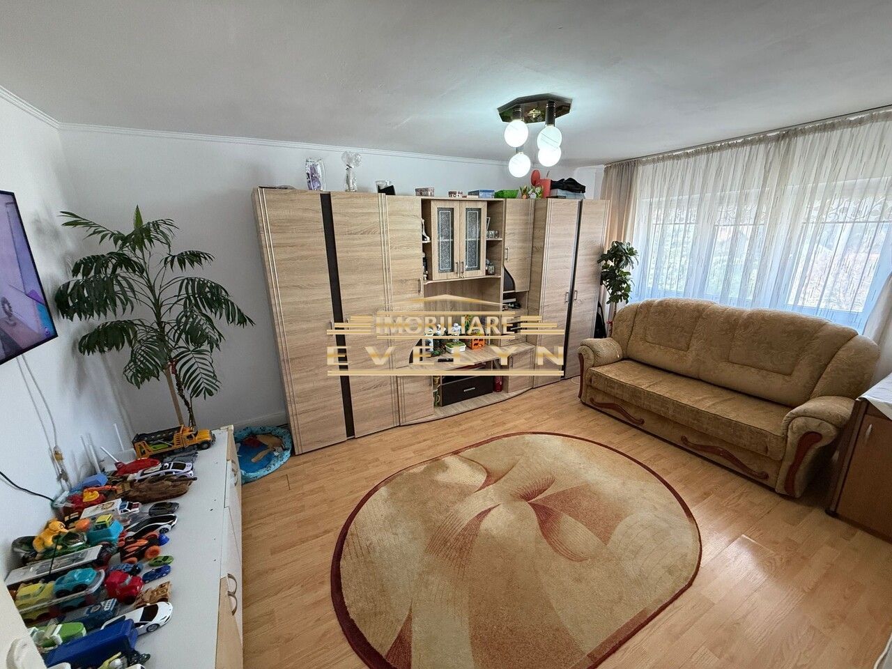 Vânzare Apartament 4 Camere - Decomandat - 78 mp - Str. Împărat Traian (Școala Nr.11) - Poză 1