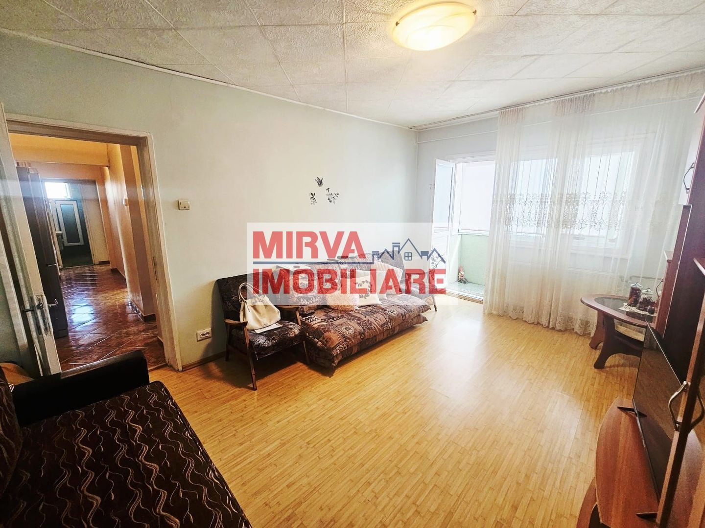 Vânzare apartament 3 camere | Zona Vest – Lămâița | Etaj 10/10 - Poză 1