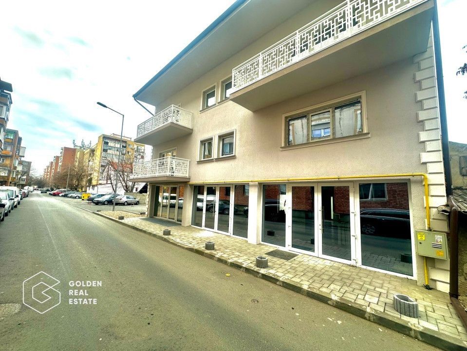 Cladire cu destinatie comerciala,800mp, D,P+2Etaje,locatie exceptionala - Poză 3