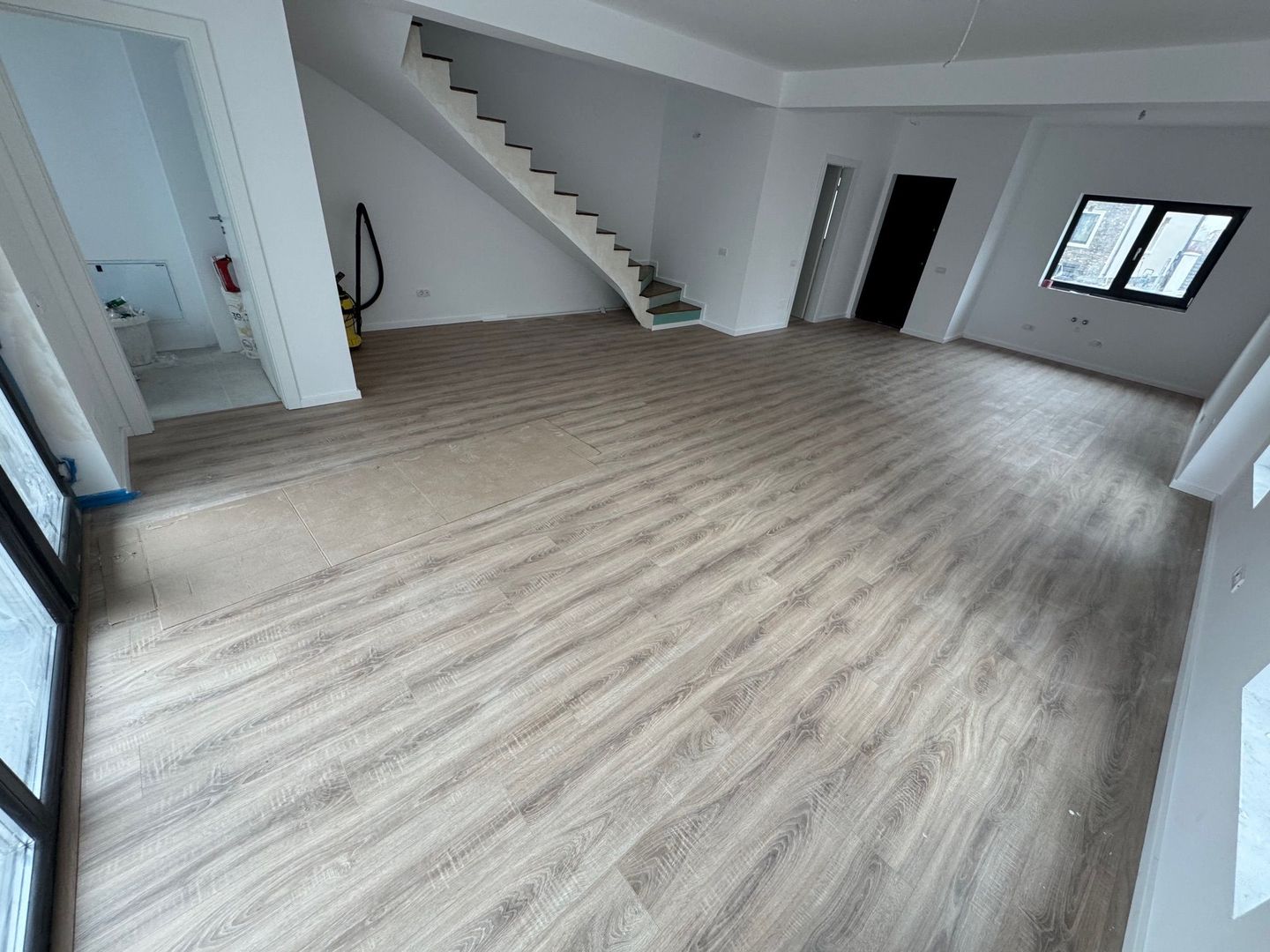 Vile Otopeni 23 august 5 camere, TOATE utilitatile - Poză 5