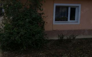 Casa de vânzare cu teren - Poză 4