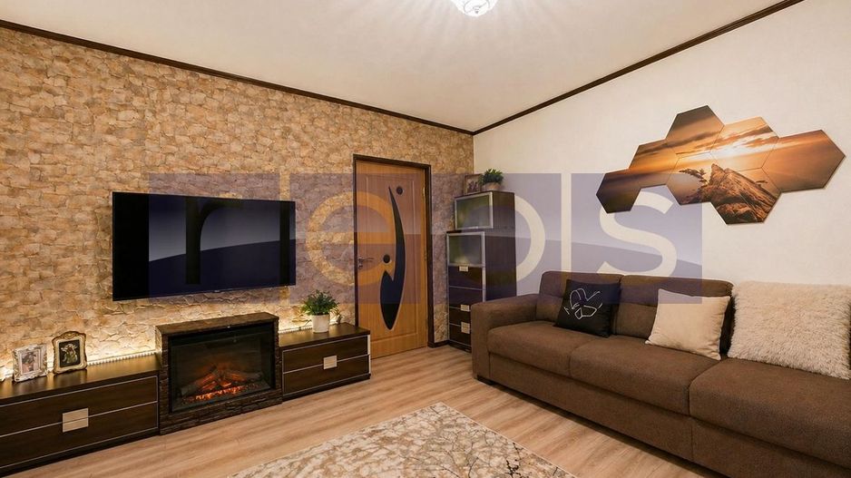 Apartament de vanzare 2 camere mobilat utilat lux Decebal loc parcare - Poză 1