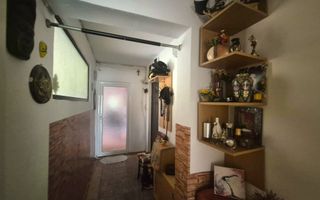 Exclusivitate- camera cu baie intr-un apartament - Poză 4