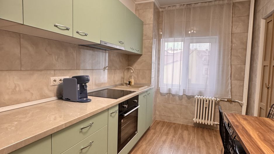 Apartament 3 camere, zonă centrală Oradea - Poză 10