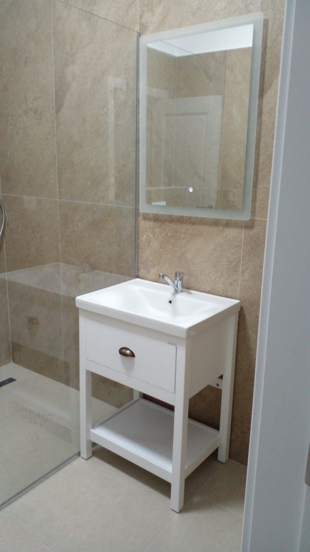 Reședință Modernă cu Finisaje Distinse - Poză 48