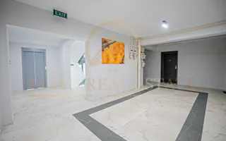 Apartament premium de vanzare în Mamaia – vedere la mare și lac - Poză 17