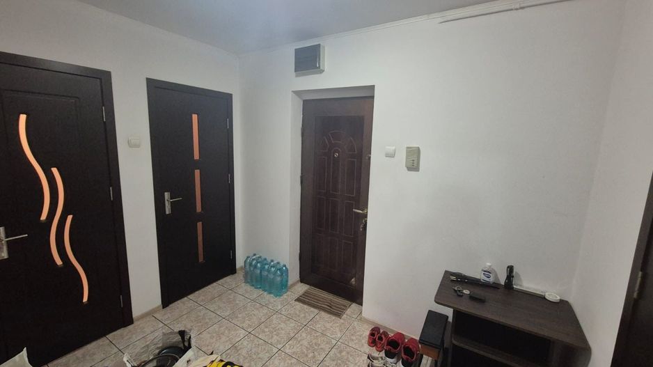 Ap 3 camere Titan - Piata Miniș mobilat/utilat - Poză 6