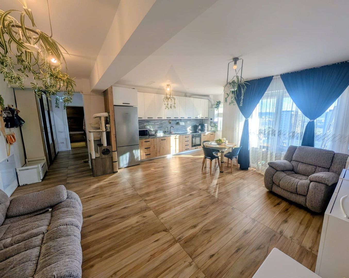 Apartament modern 71 mp utili 3 camere 2 bai balcon  Doamna Stanca - Poză 1