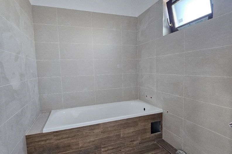 Berceni casa Finalizata finisaje de calitate apropiere metrou - Poză 11