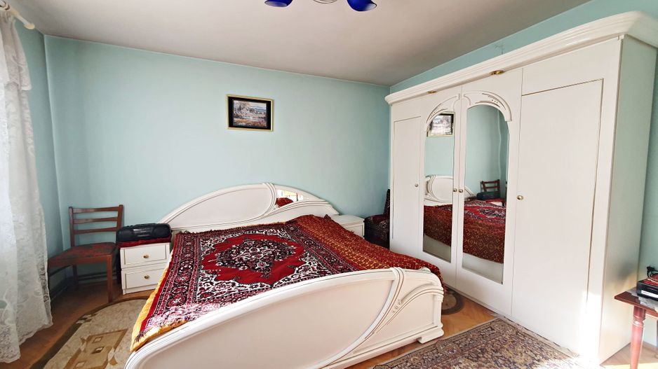 Zona Fartec -strada Buzești, Casă P+E,  construcție 1993 - Poză 8