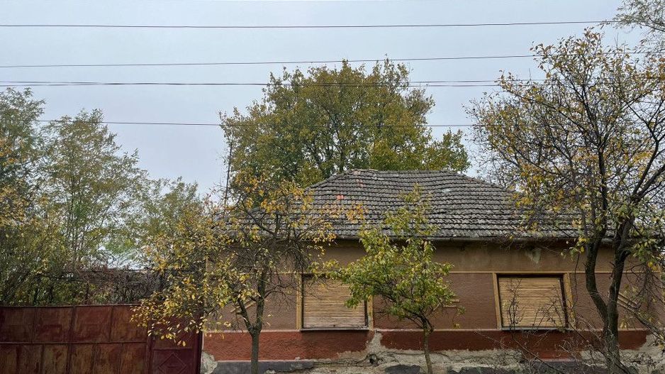 Casa traditionala cu gradina de 2200 mp, Peregu Mic - Poză 1