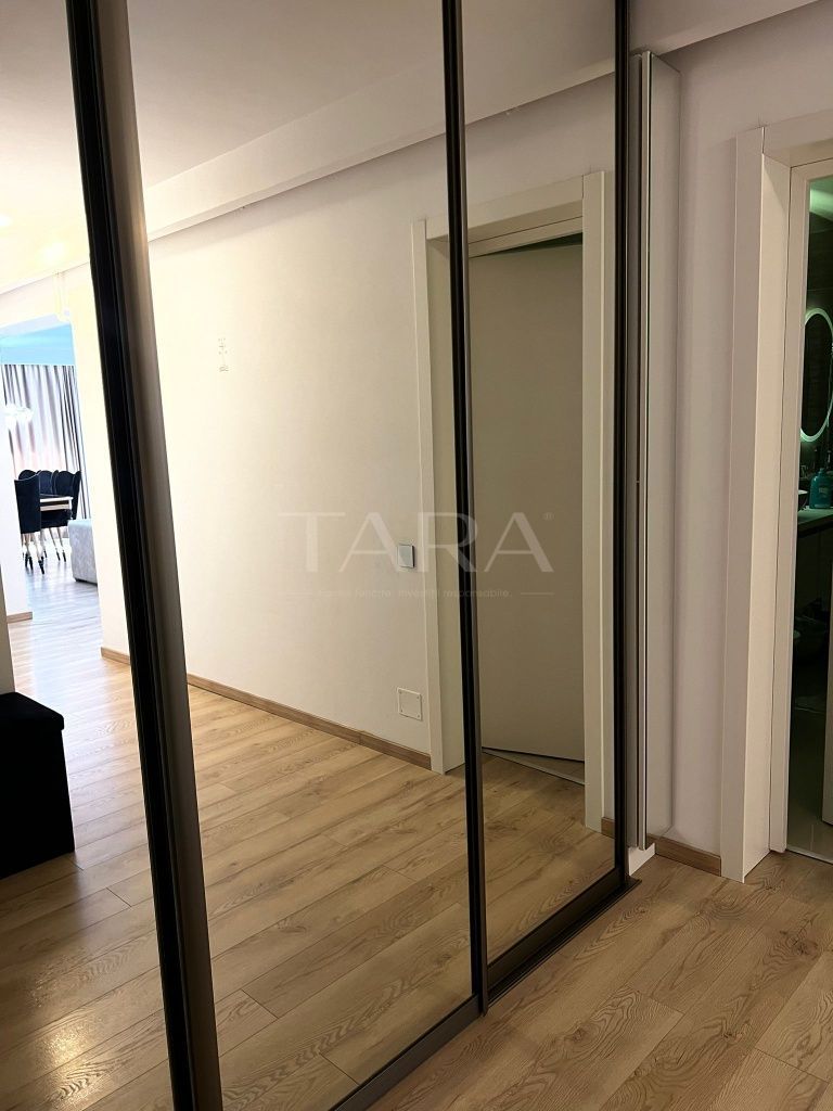 Apartament ultrafinisat cu balcon, 61 mp, zona strada Florilor. - Poză 4