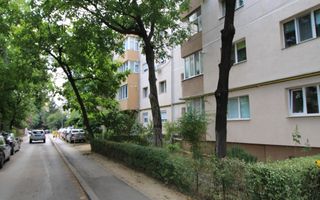 Zona Lipovei, 2 camere, centrala proprie - Poză 17