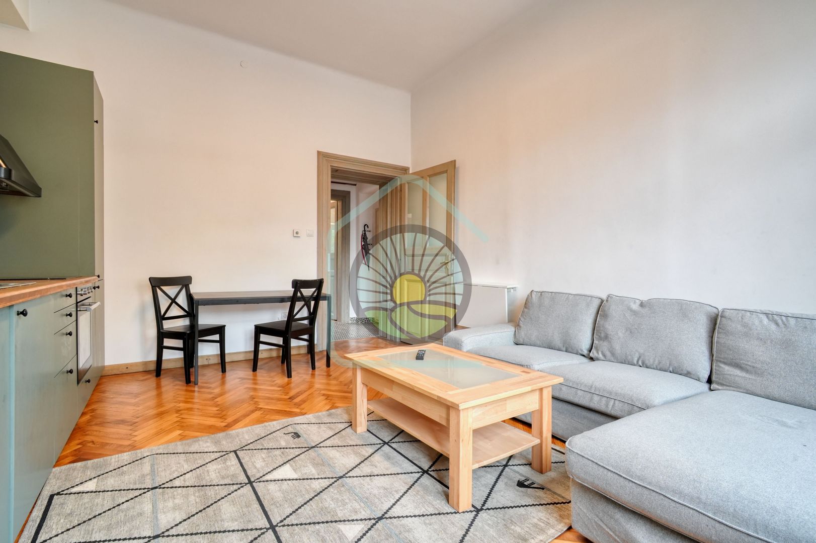 STUDIO IN CENTRUL BRASOVULUI - Poză 7