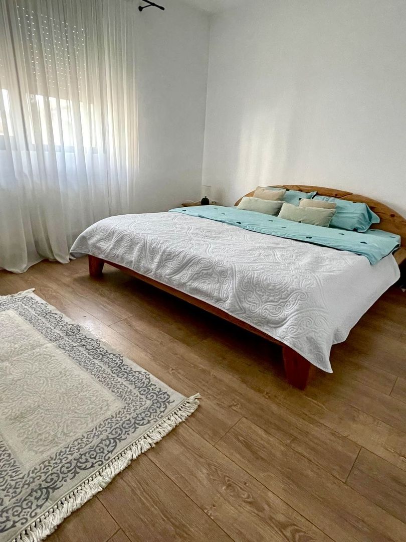APARTAMENT IN VILA - Poză 5