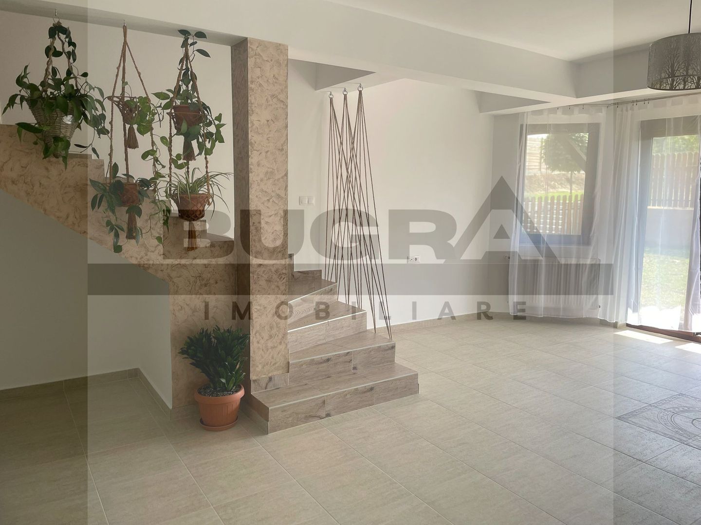 Casa moderna de 220mp, 100mp curte, 3 parcari,zona Feleacului - Poză 3