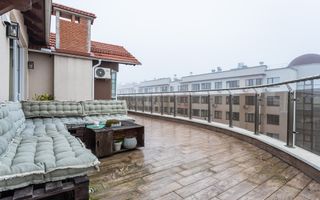 Vânzare, penthouse, 4 camere, strada Alba Iulia, Buiucani. - Poză 1