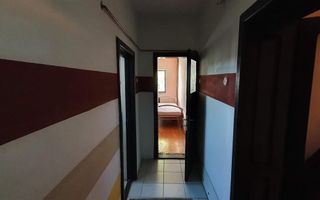 Casa cu 5 camere, 1500 mp teren, Centru. Pretabila pentru muncitori - Poză 8