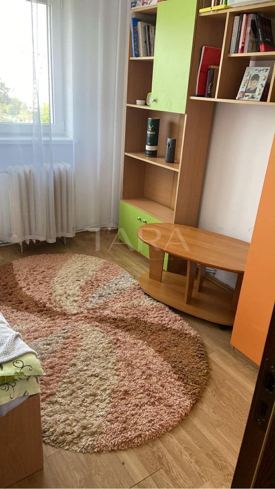 Apartament cu 4 camere decomandate, 2 parcări. Panoramă superbă! - Poză 6