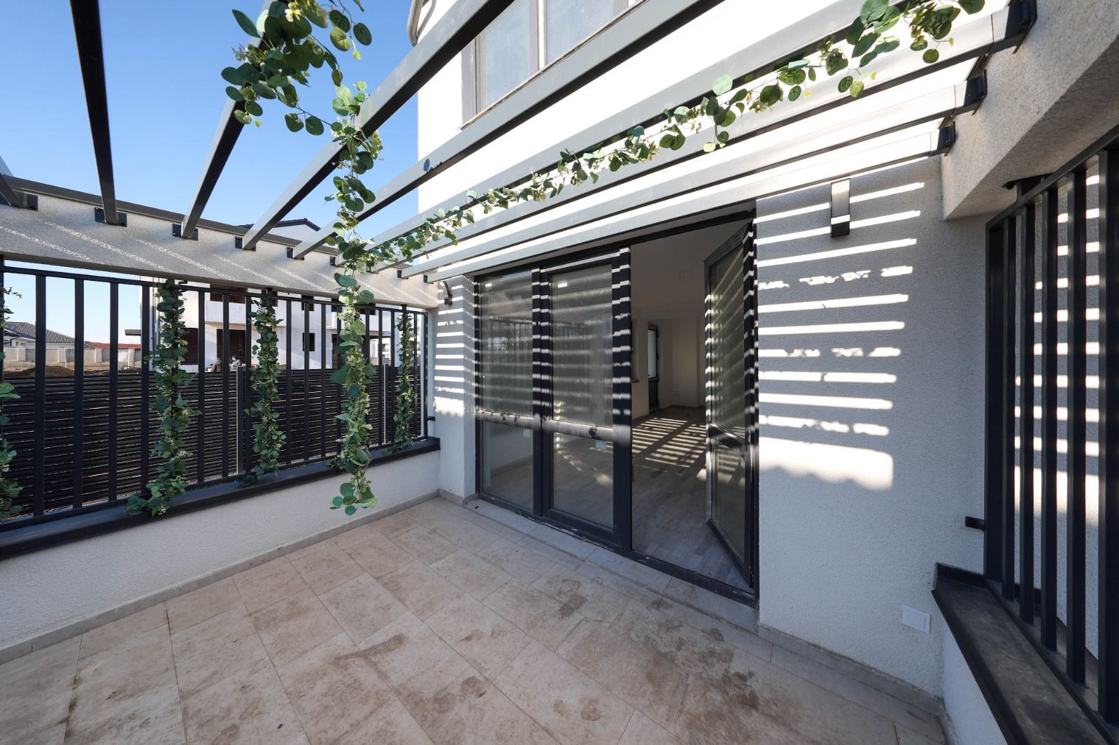 Casă Tip Duplex de Vânzare în Sânpetru | La Poalele Dealului Lempes - Poză 4