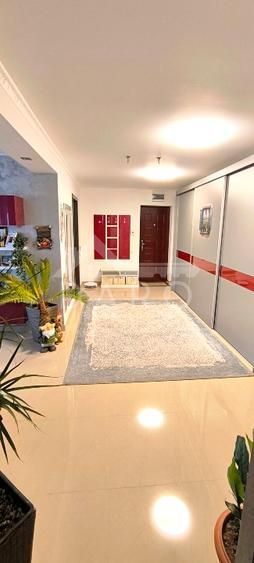 Vând apartament cu 3 camere - Poză 3