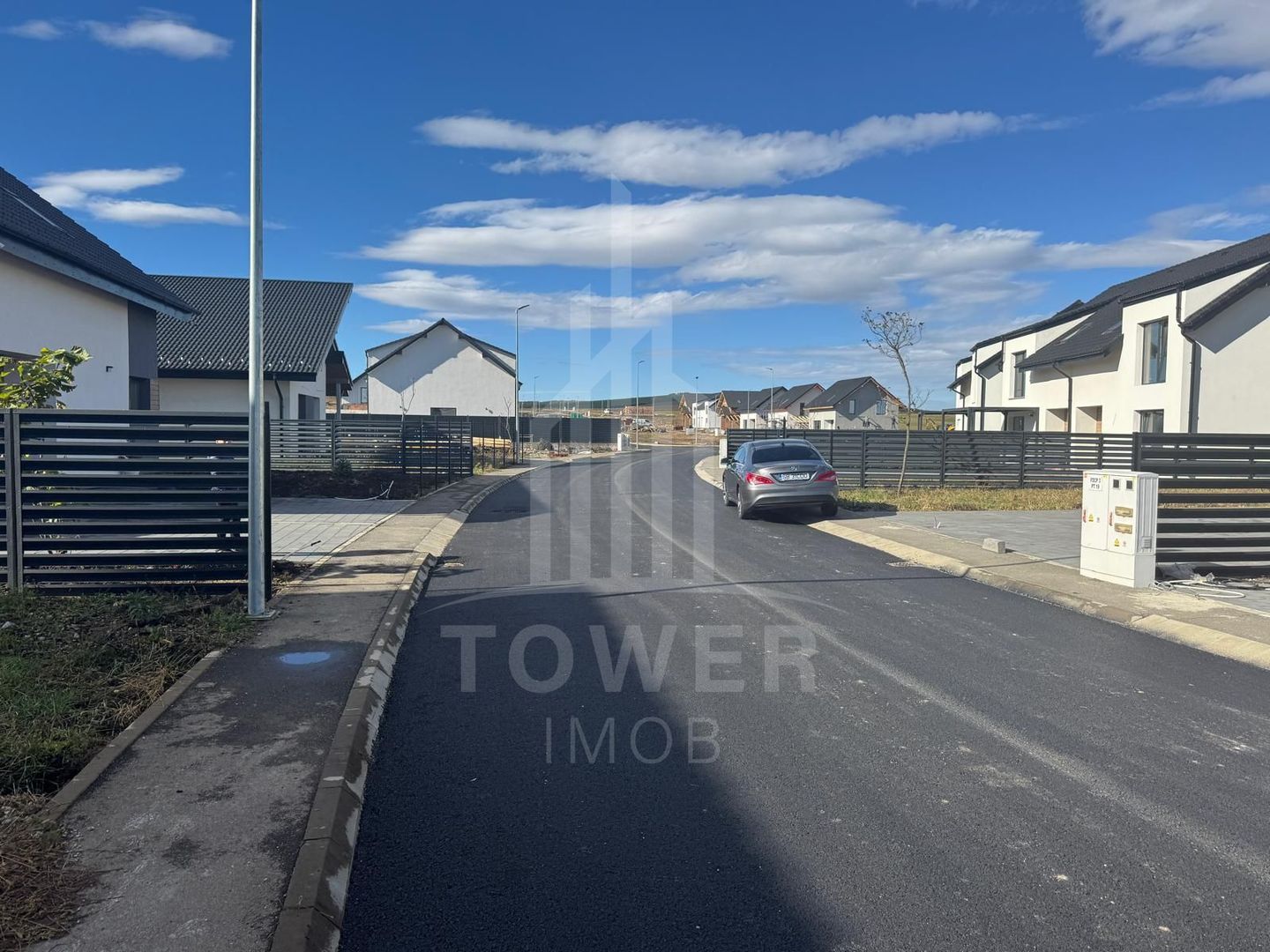 Casă Tip Duplex INDEPENDENTĂ ENERGETIC - Cartier NOU - Poză 5