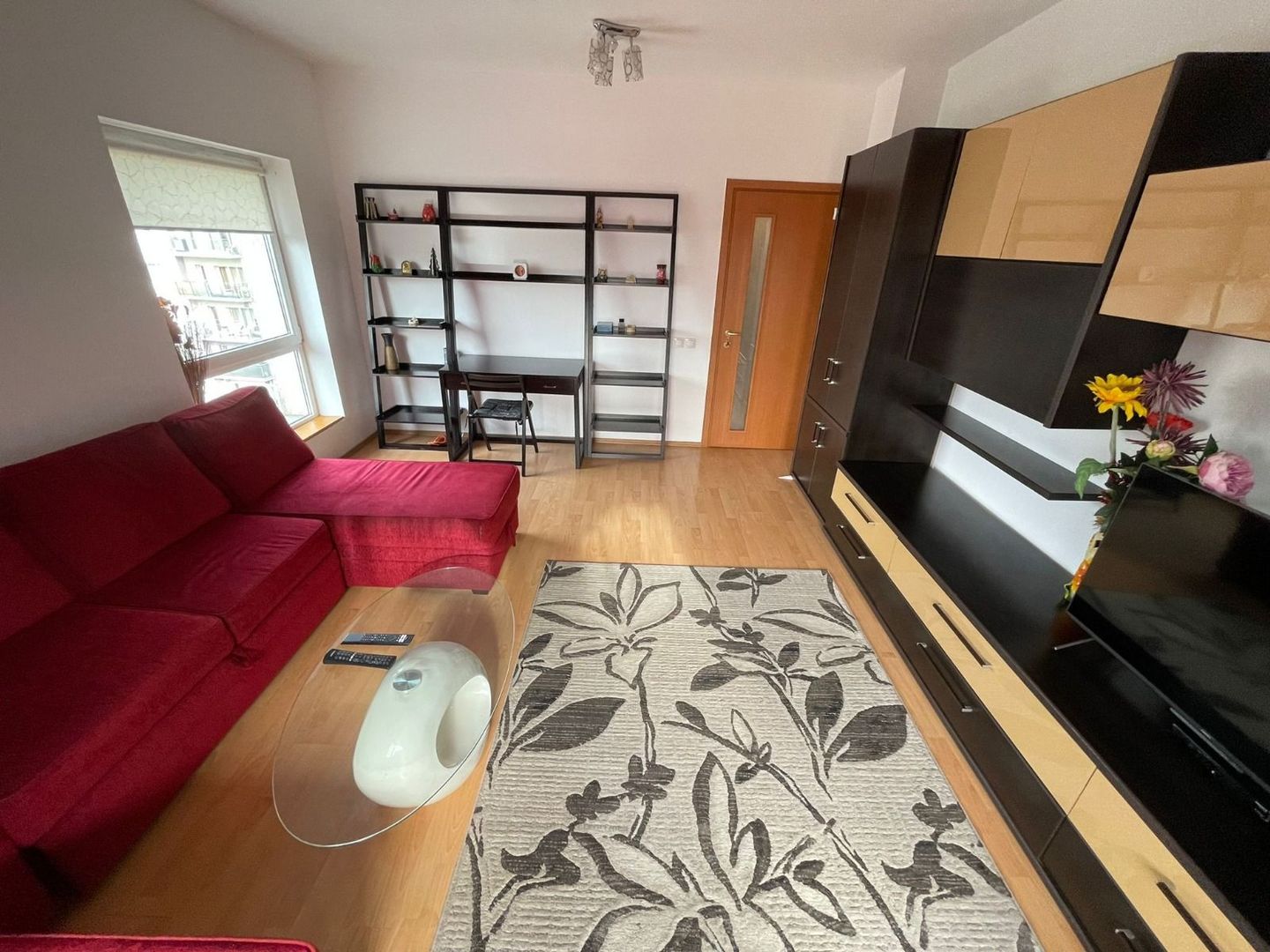 De închiriat: apartament 2 camere - Ten Blocks - Păcii - metrou - Poză 1