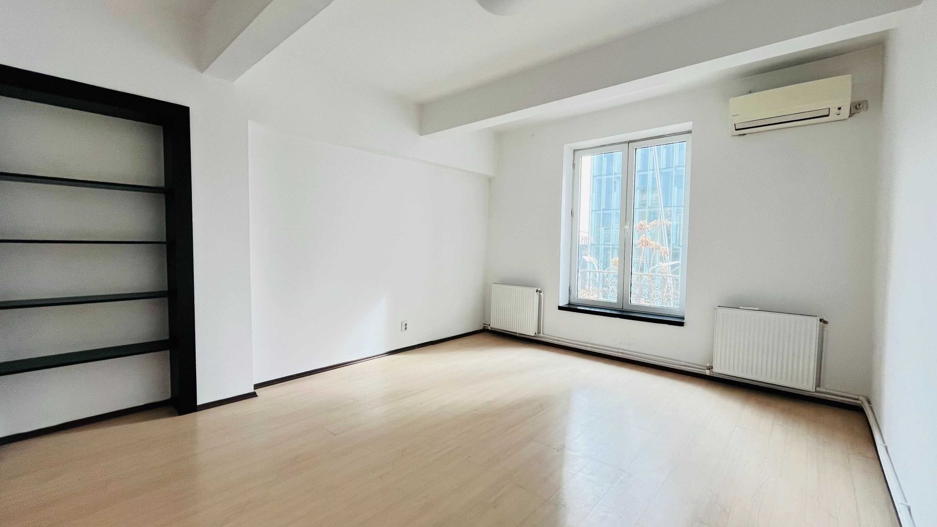 Apartament 2 camere Capitale - Poză 1