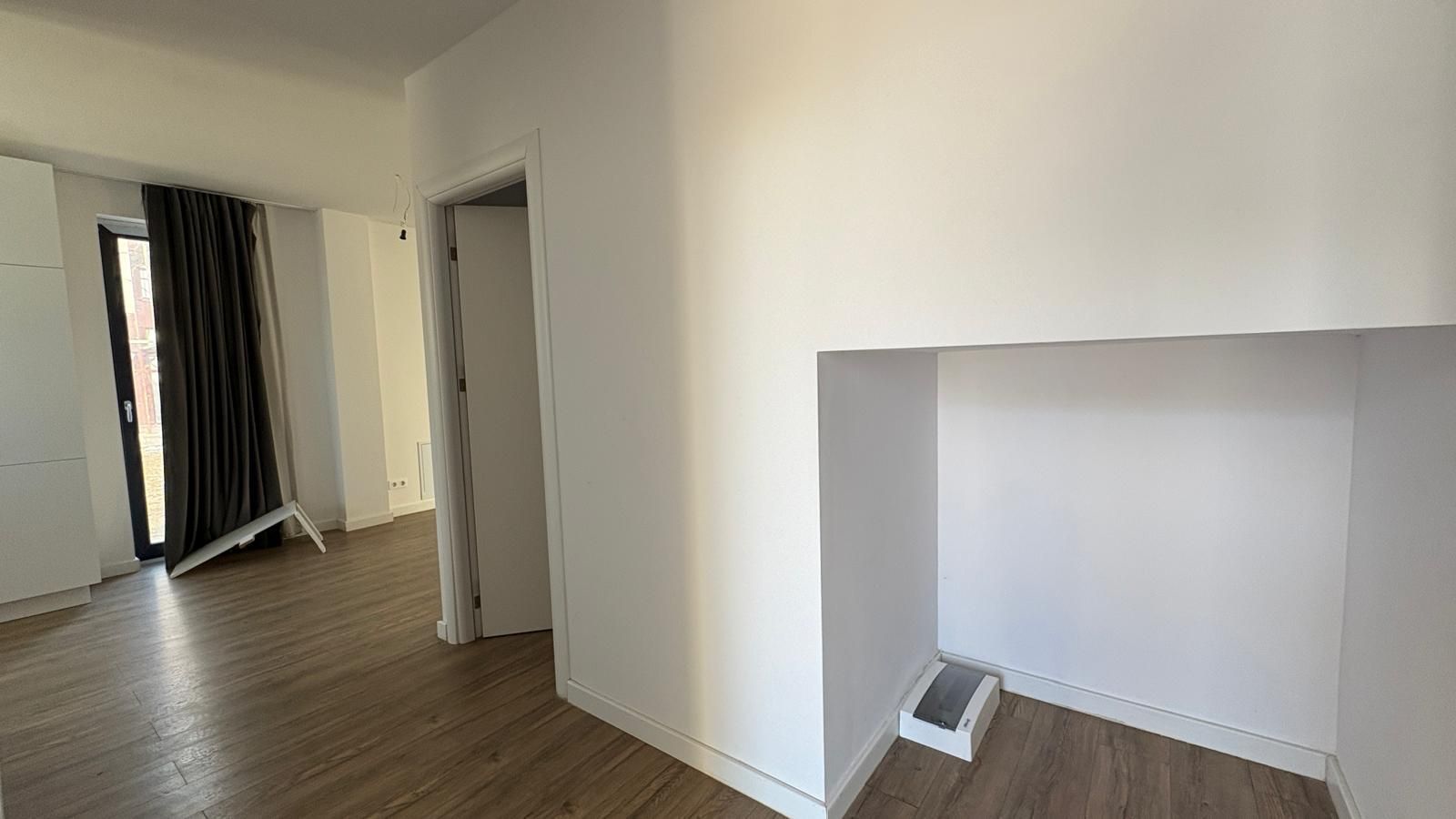 Casa 4 camere cu 2 locuri de parcare - Poză 5