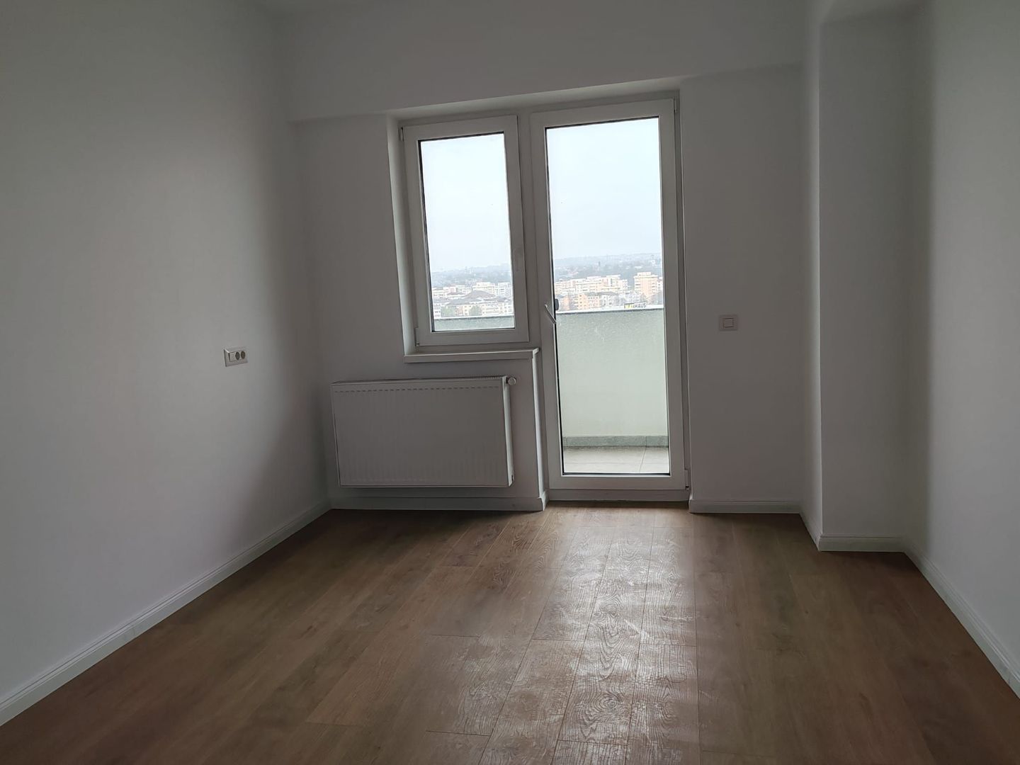 Apartament 1 camera, decomandat, 44mp Cotanari-Podu Ros - Poză 1